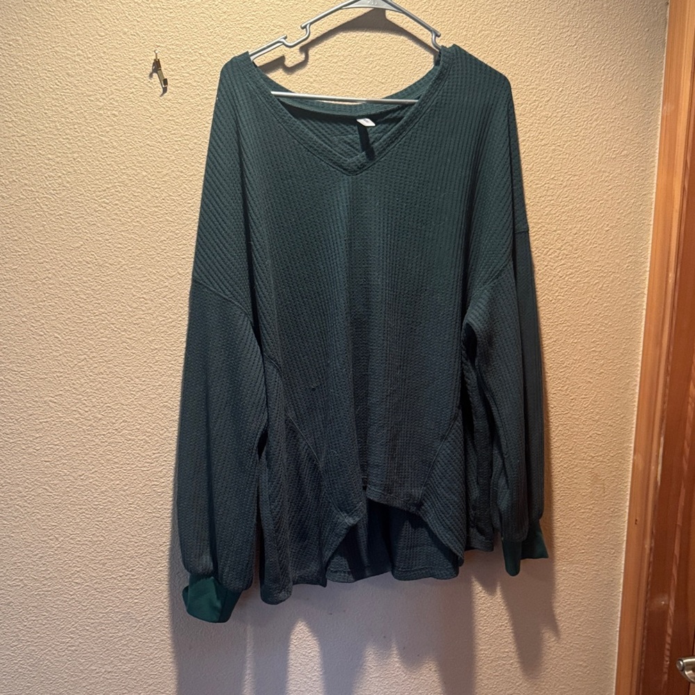 Women's V-Neck Sweater - Green